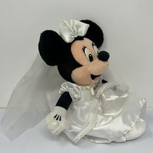 Disney MIMI with wedding dress and veil, size small